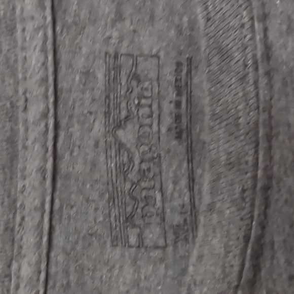 Patagonia Girls Size 14 Long Sleeved Logo Tee - Picture 3 of 5